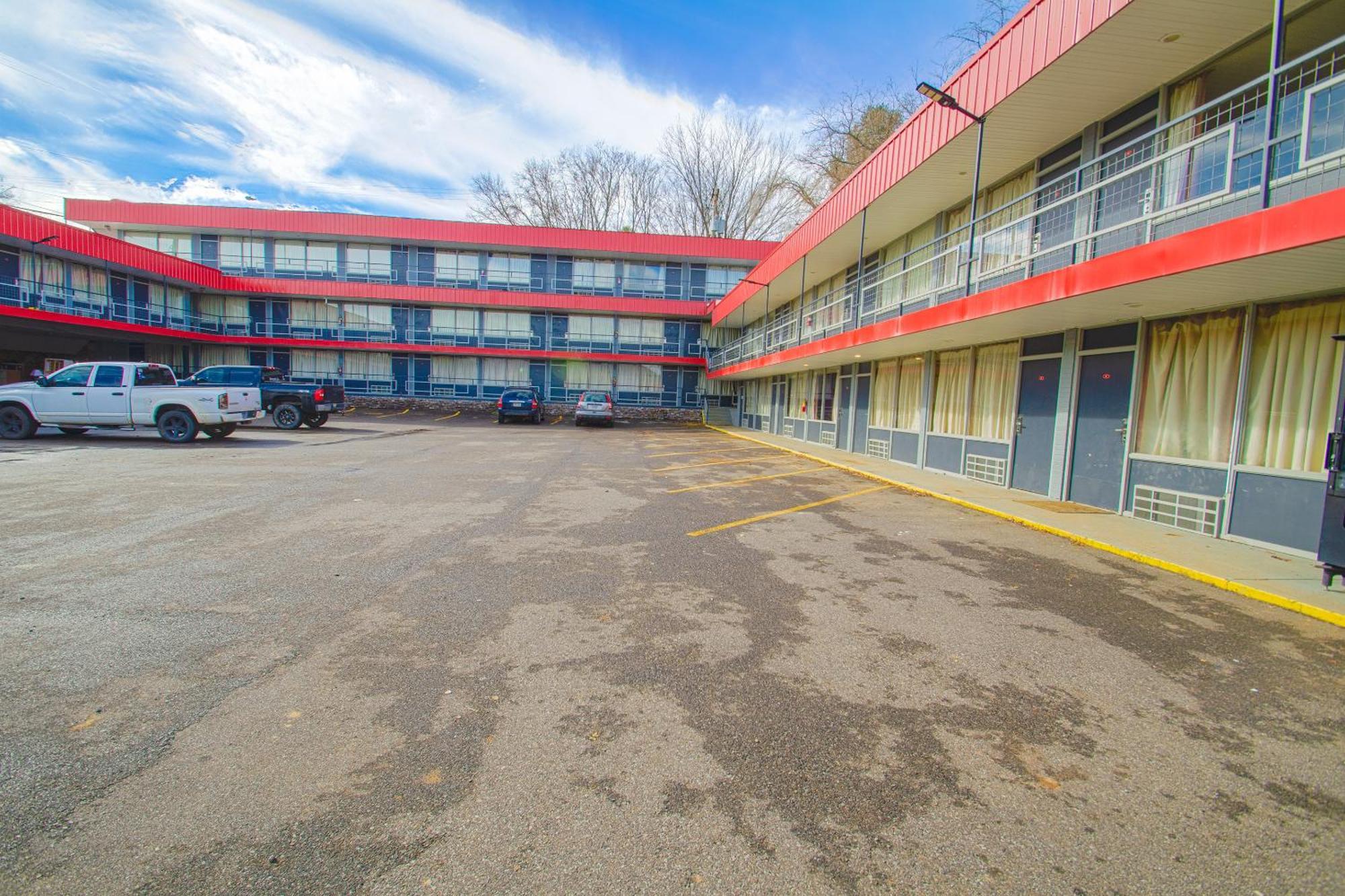 Virginia Hotel